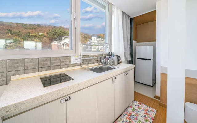 Ganghwa Hi Mom Kids Family Pension Black