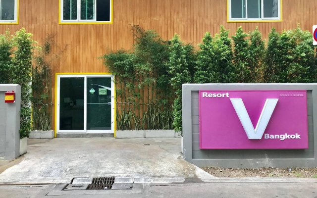 Resort V - MRT Huai Khwang