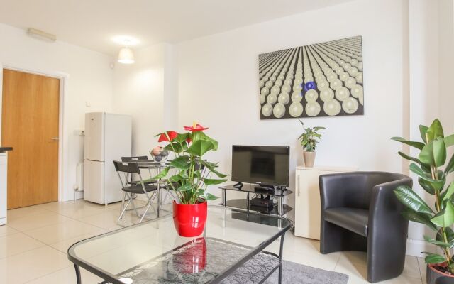 Malone Avenue Apartment