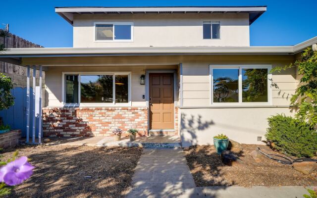 Seaside Home w/ Hot Tub & Patio: Close to Beaches!