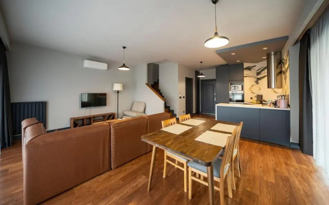 Superior, classy residence,7/24 Security,2 bedroom ( Benesta 205 )