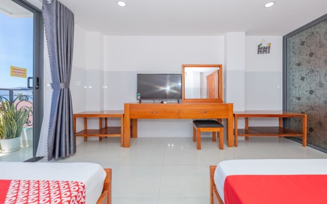 Flower House Apartment by OYO Rooms