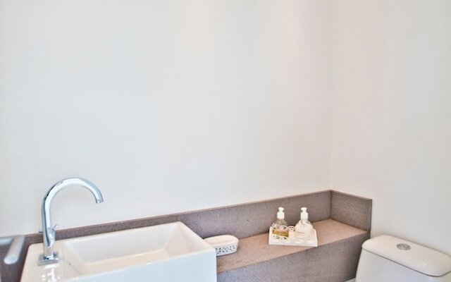 FL014 3 Bedroom Apartment By Senstay