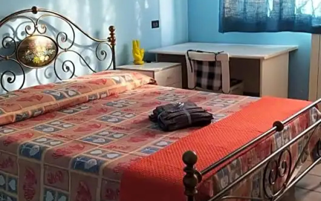 Dog House From Pompei-Amalfi