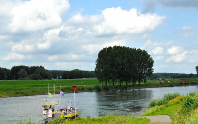 Recreatiepark en Jachthaven Rhederlaagse Meren