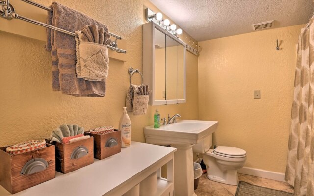 Flagstaff Retreat w/ Large Yard, Balcony & Views!