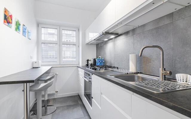 BillBerry Apartments - Four Lions