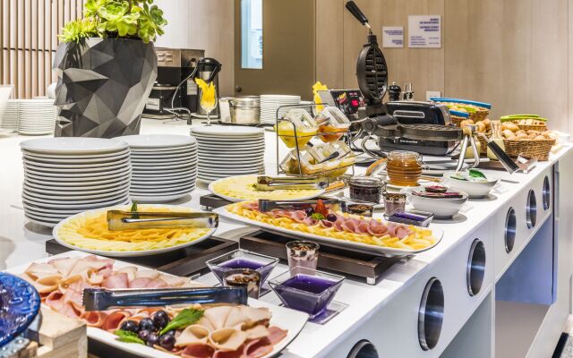 Holiday Inn Express & Suites Bogota DC