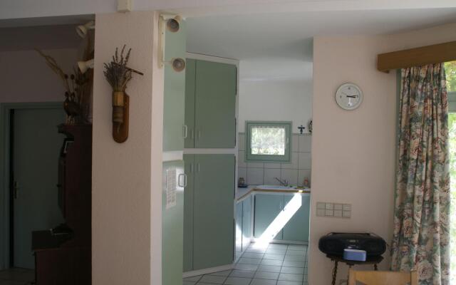 Lovely Holiday Home in Marignac-En-Diois with Swimming Pool
