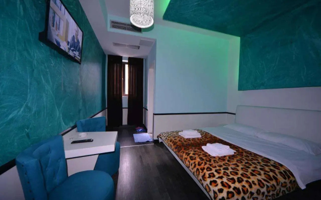 Lotus Hotel