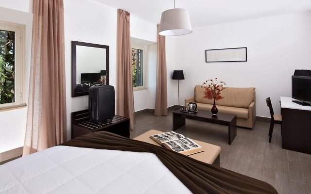 LH Hotel Excel Roma Montemario