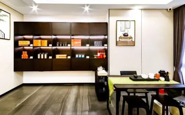Luxiaolu PLUS Hotel (Xinxiang University Town)