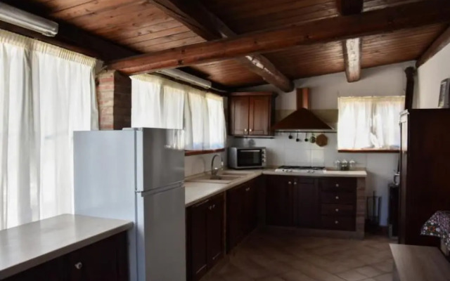 Casale Cugni With Swimming Pool for Exclusive use - air Conditioned - Wi-fi