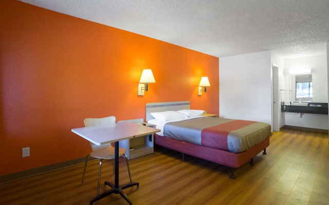 Motel 6 Kingman West