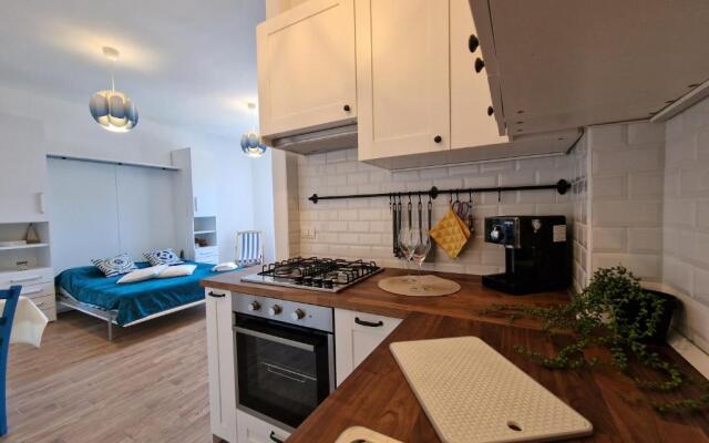 650 metri dal Mare - WiFi - Terrazzo - Piscina - A/C