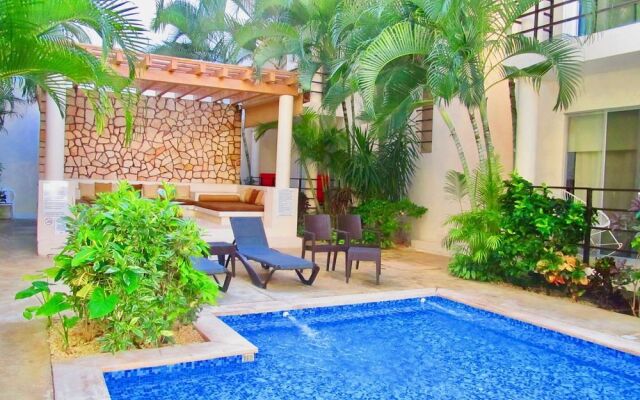 Aqua Terra Palm by Playa Paradise