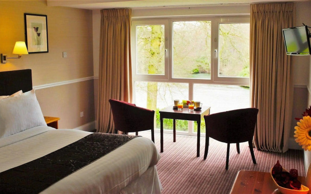 The Inn on the Lake Hotel