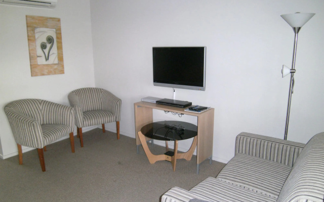 Anchorage Motel Apartments