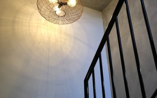 Timber Door Luxury Accommodation Geelong