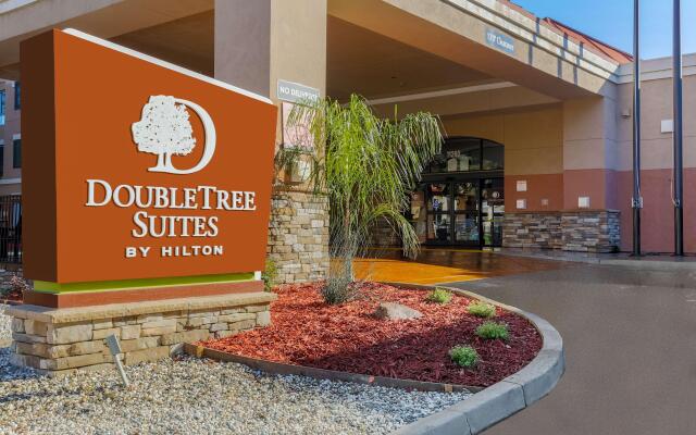 DoubleTree Suites by Hilton Hotel Sacramento - Rancho Cordova