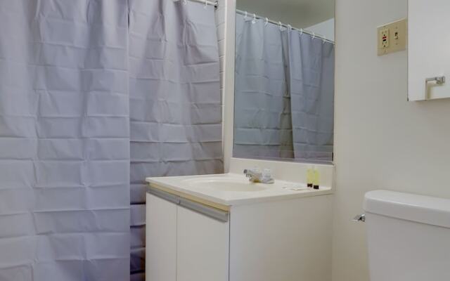 Awesome 2 BR Condo Crystal City