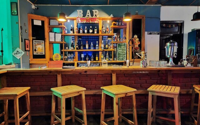Page 3 - Riverside Rooms & Bar