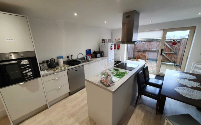 Riverdale House - 4 Bedrooms
