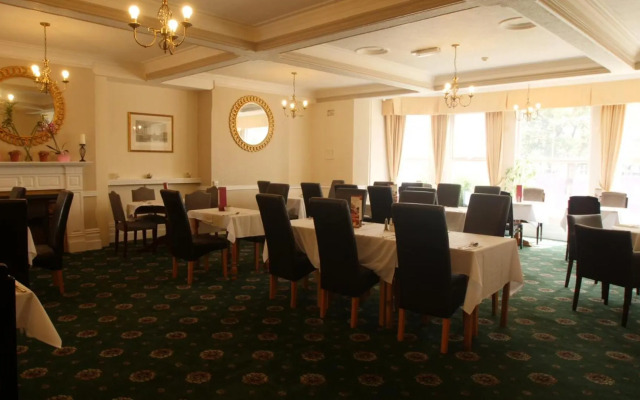 The Broadway Hotel