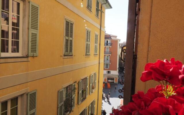 2 Bedroom Apartment Old Town Centre