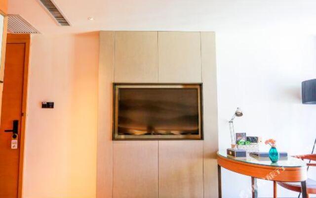 Yue the Peninsula Hotel