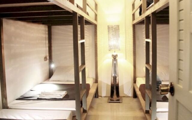 Up Hostel