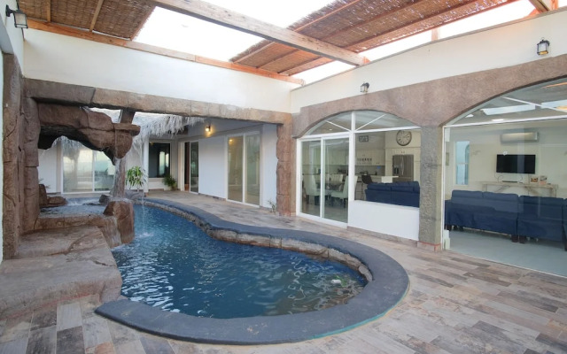 Tortugas Bay Resort
