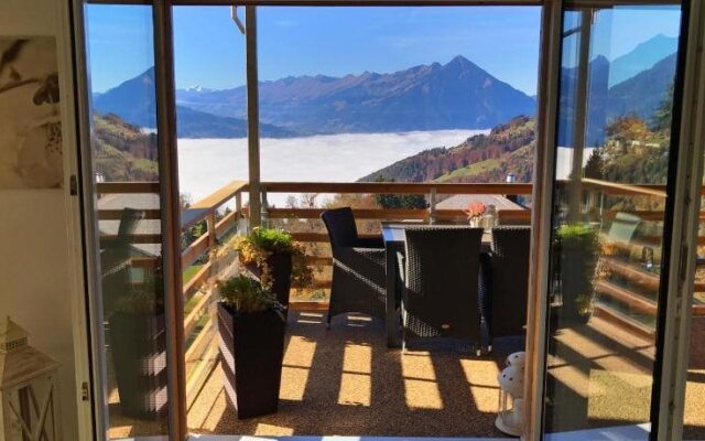 Swiss Lakeview Apartment