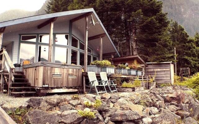 Reel Obsession Fishing Lodge Vancouver Island- All Inclusive