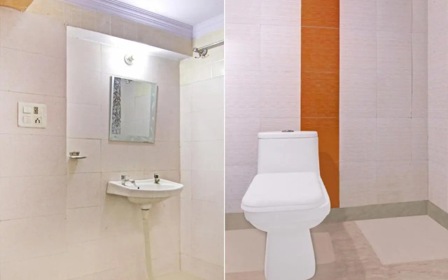 OYO Flagship 70265 Hotel Decent Stay