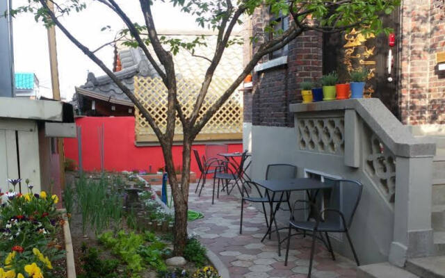 Zak's Guest House