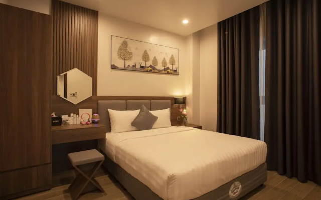 Zen Riverside Hotel & Residences