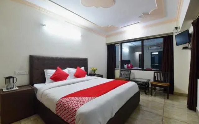 Sandalee Comforts by OYO Rooms