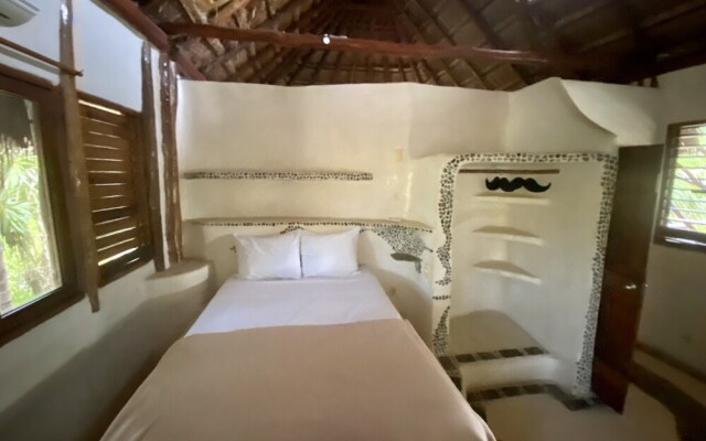 Maya Cabanas & Cenote Tulum