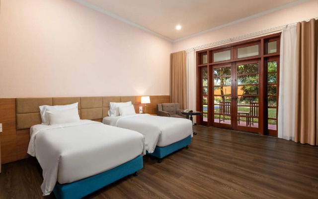 Tuần Châu Resort