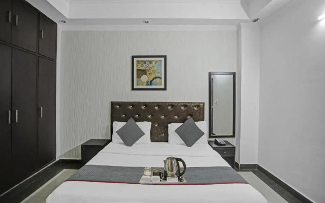 OYO Townhouse 764 Hotel Happy Keys Townhouse