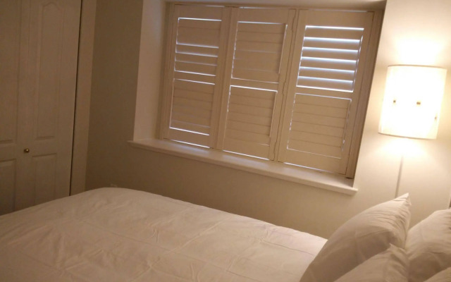 Marpole Guest House