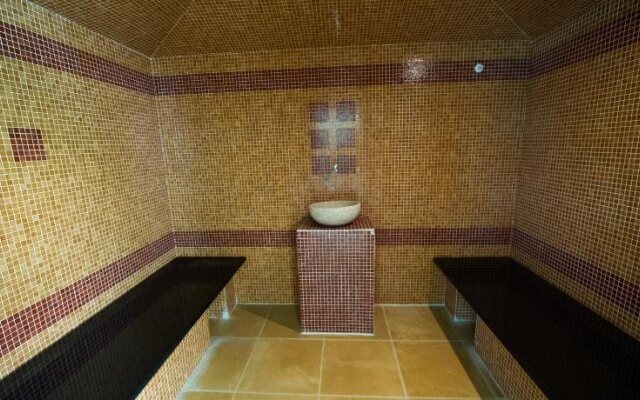 Domaine des Roches Hotel & Spa