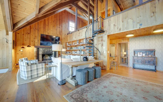 Stunning Cashiers Vacation Home w/ Mountain Views!