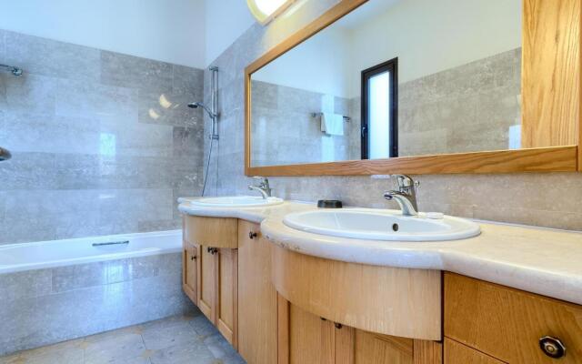 Villa 373 Dionysus in Kouklia