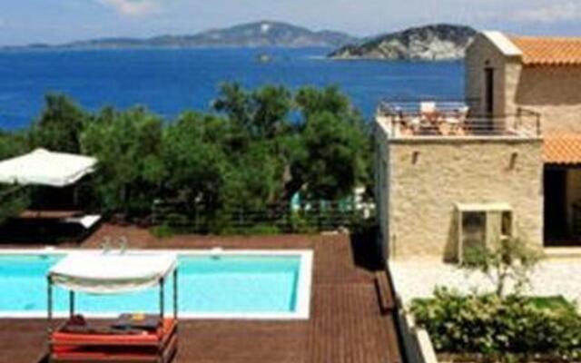 Exensian Villas & Suites