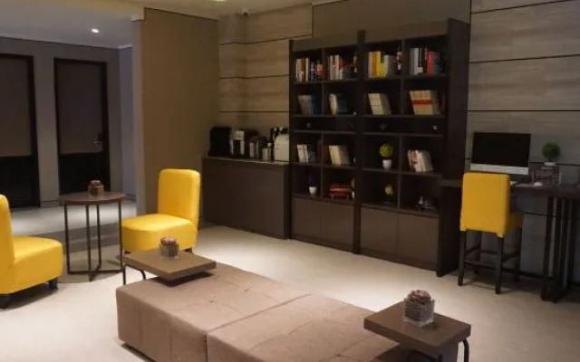 Homeinn Plus Hotel (Beijing Guangqumennei Subway Station Hongrun)