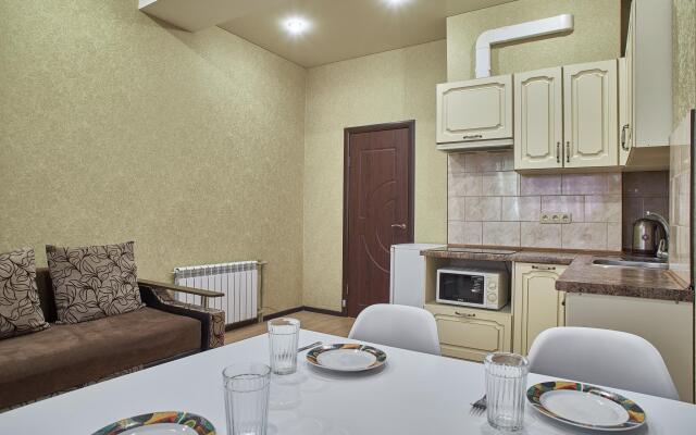 Апартаменты в центре Севастополя на Сенявина 5