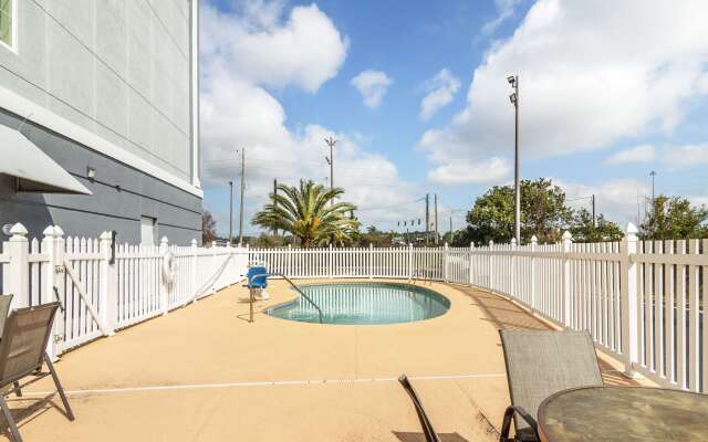 Best Western Plus Brunswick Inn & Suites