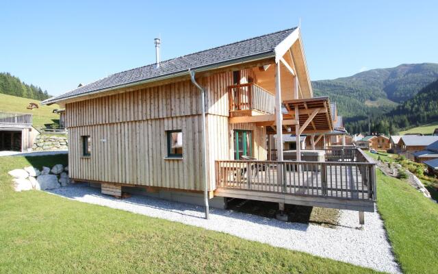 Cozy Chalet in Hohentauern near Ski Area
